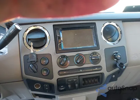 2008 Ford F-250 Xlt z USA, uszkodzony, nr VIN 1FTSW21R48EA05085